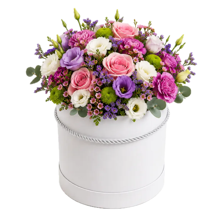 Flower box s růžovými růžemi a eustomou v bílé krabici